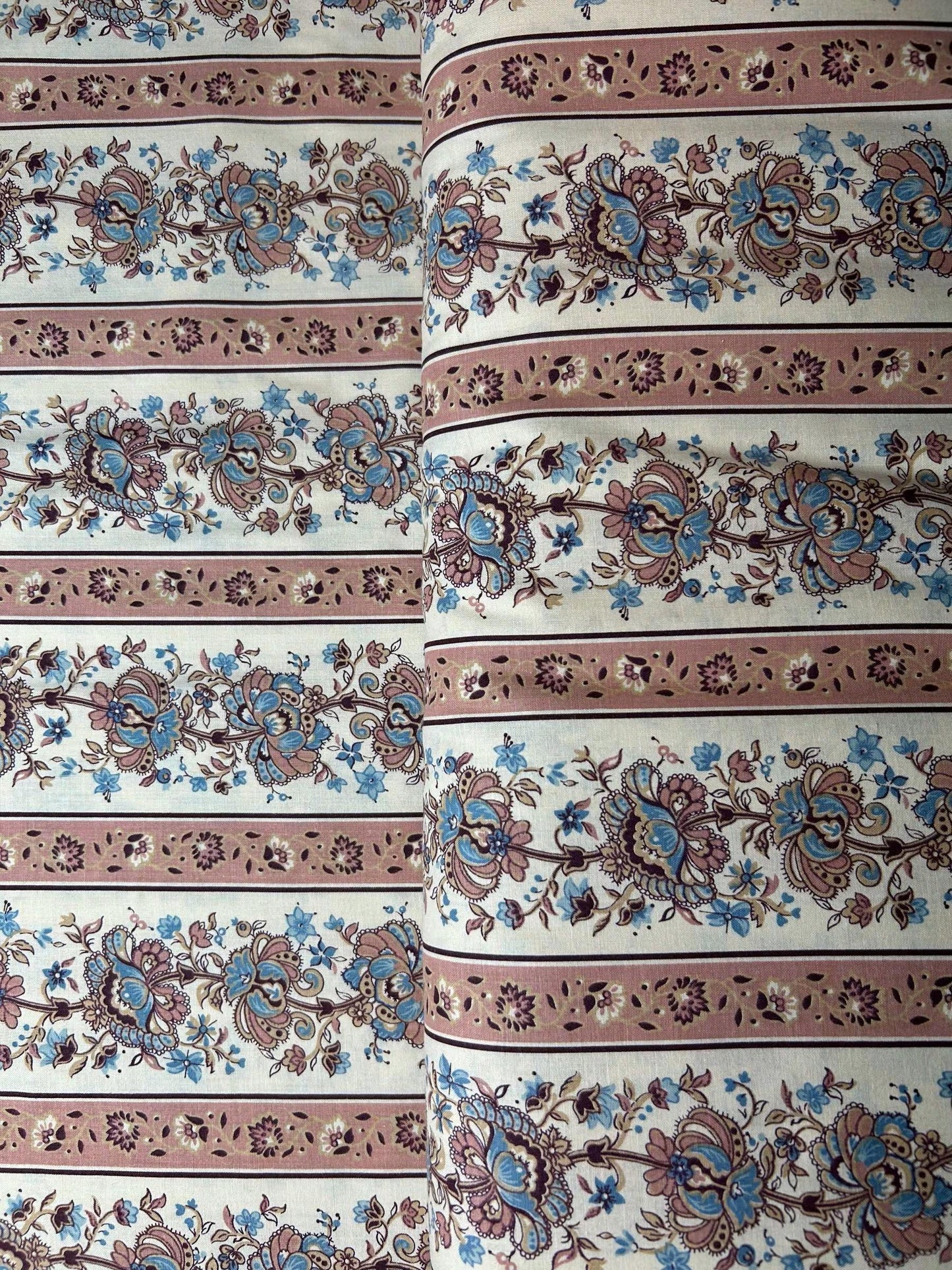 LAST CHANCE - Victorian Border Print - 5 yd cut
