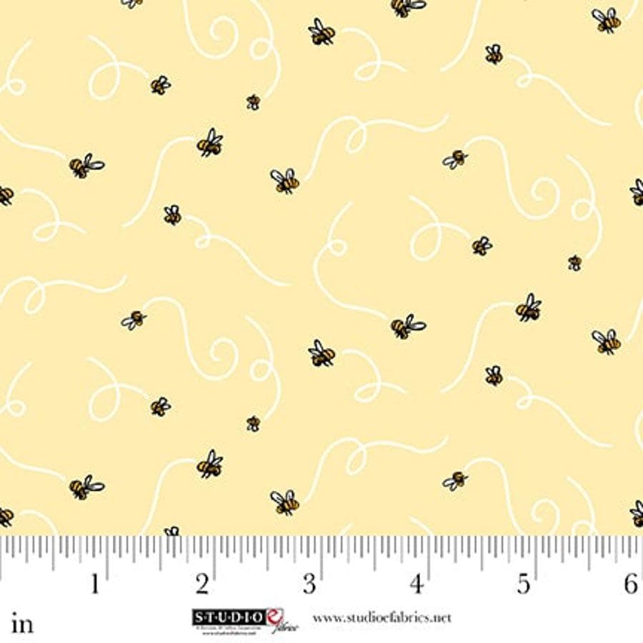Classic Winnie Bees #8719-44 Yellow